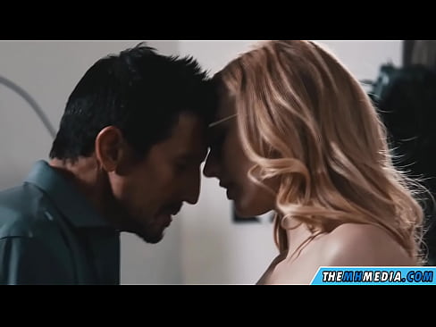 ❤️ Ho kopanela liphate ka maikutlo a lerato le blonde ea slutty Litšoantšo tsa bootsoa ka morao ﹏